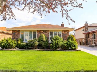 5843 W 76th St, Burbank, IL