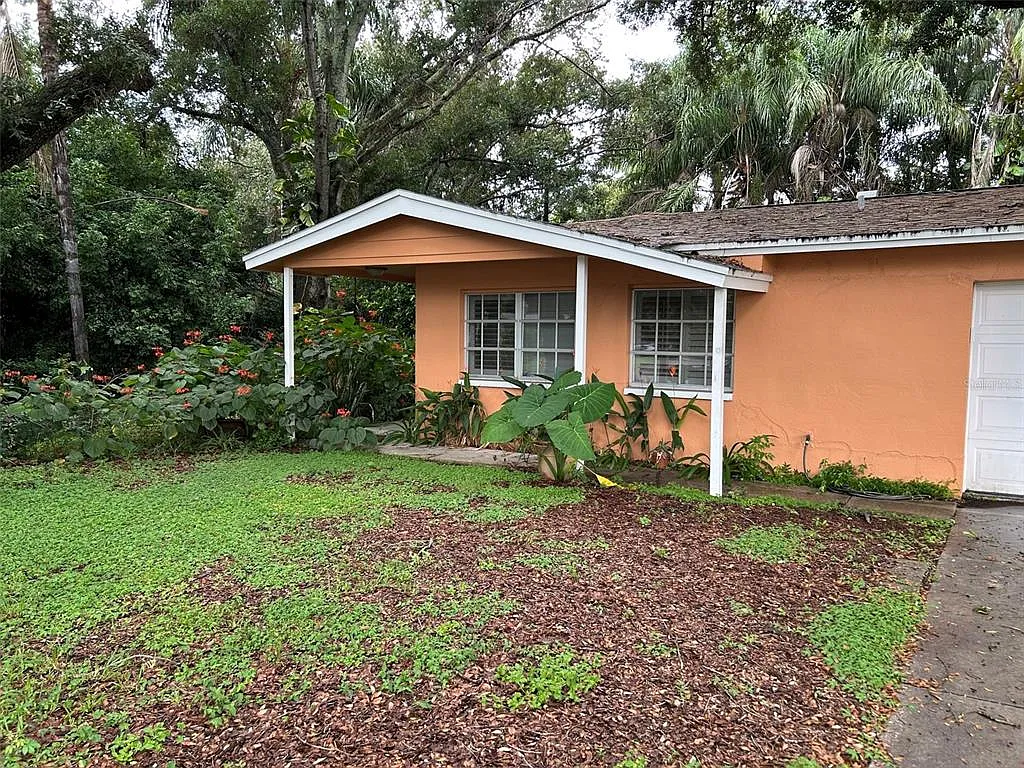 2 bed, 1.0 bath, 877 sqft, $2,125 — Photo 2