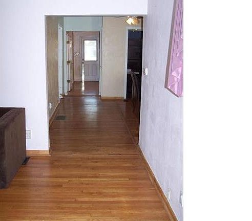 5th image of 4223 Connecticut St