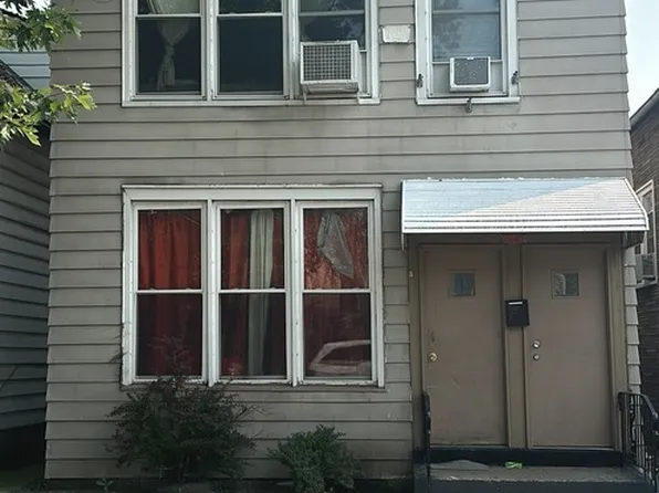 2847 W 40th Pl, Chicago, IL 60632