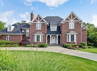 15W556 63rd St, Burr Ridge, IL 60527