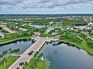 9189 Dupont Pl, Wellington, FL 33414