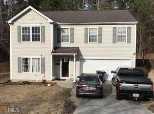 471 Crested View Dr, Loganville, GA 30052