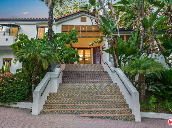 17036 Rancho St, Encino, CA 91316