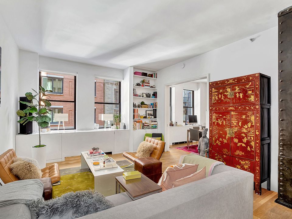 1st image of 71 Nassau St APT 4A
