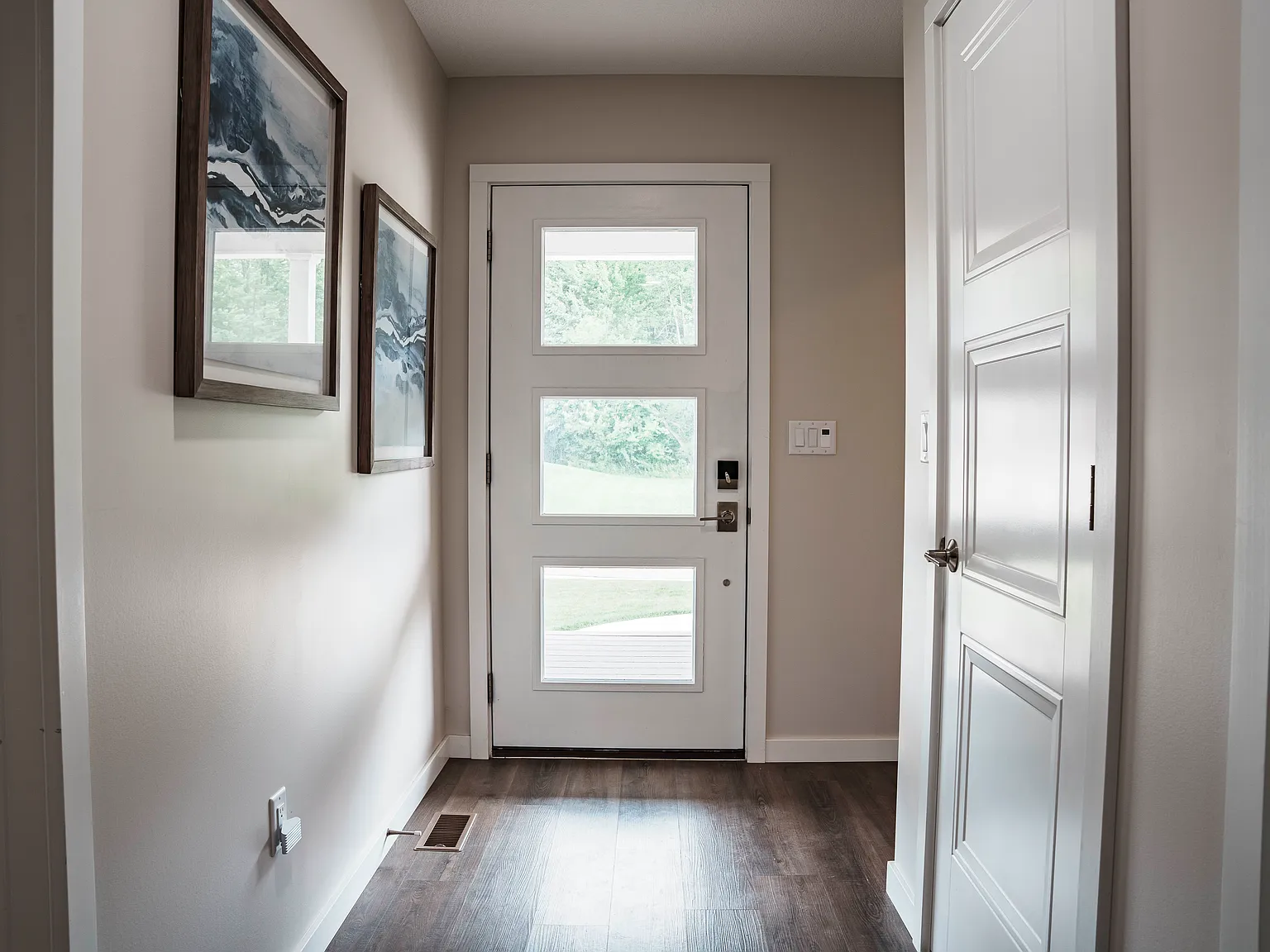 4 bed, 2123 sqft, $2,000 — Photo 2