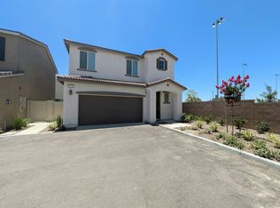 2035 Bergamot St, Redlands, CA 92374