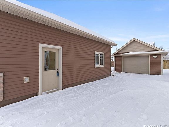 4th image of 1003 Bourque Rd