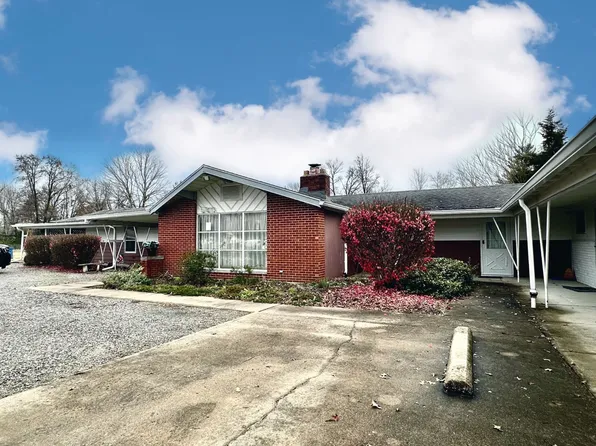 8290 Old Highway 50, Flora, IL 62839