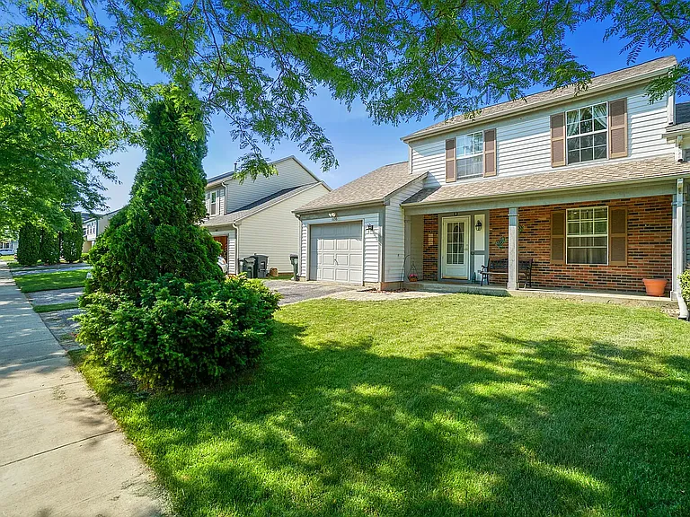 1656 Templeton Ct — Photo 2