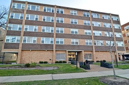 1st image of 720 N Oakton St #4E