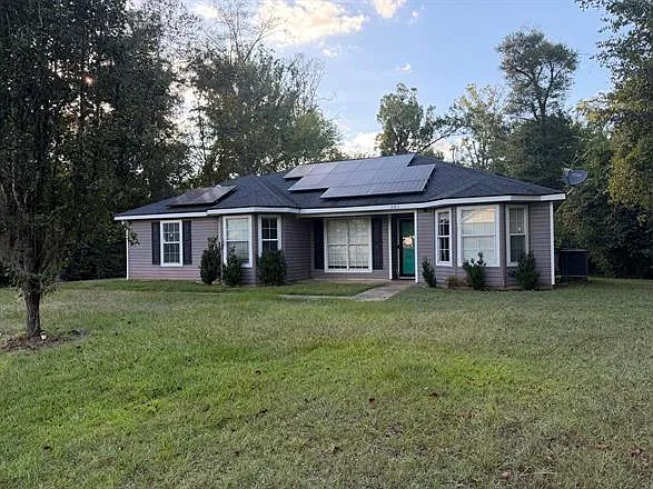 601 Indian Creek — Photo 1