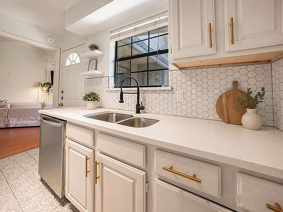4th image of 2835 Keller Springs Rd APT 808