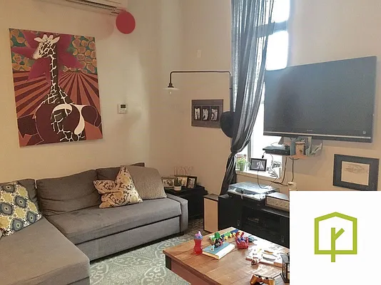 Rented by Rentopia | media 50