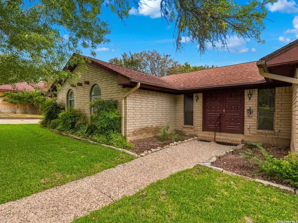 1744 Glen Road, Kerrville, TX 78028
