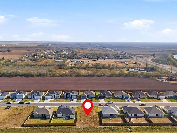 3rd image of 207 Faith Dr