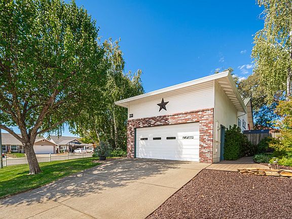2nd image of 105 Errin Pl