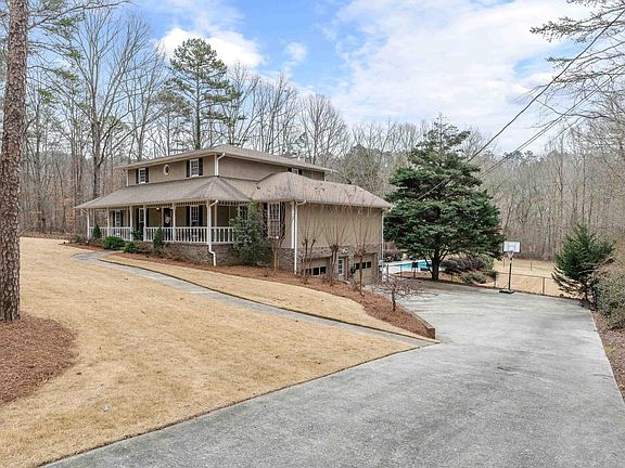3rd image of 4327 Windsong Cir