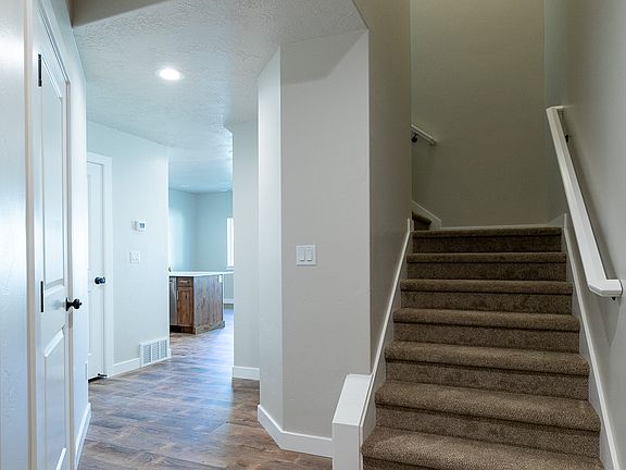 5th image of 308 Canterbury Way