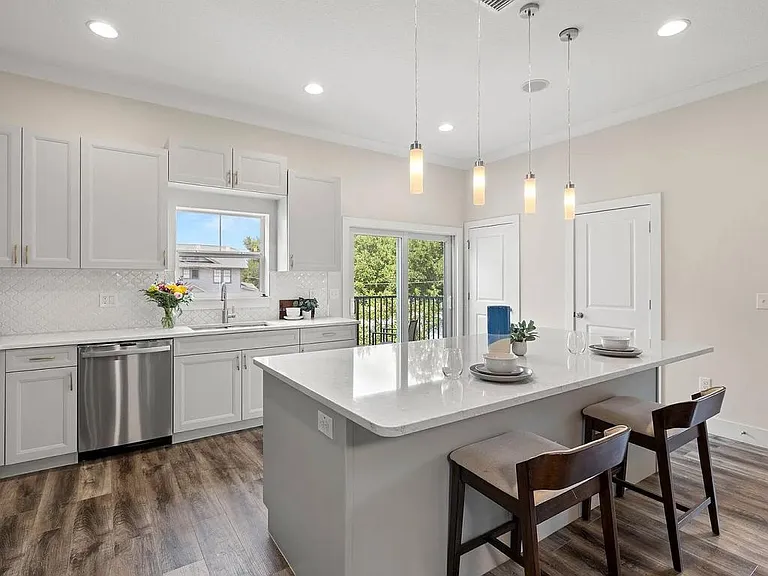 3120 W Azeele St #1 — Photo 8