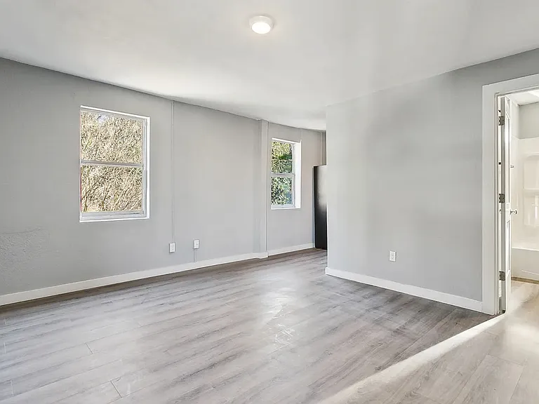 2316 Washington Ave #101 — Photo 6
