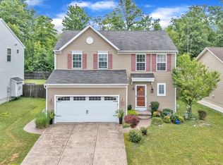 6091 Woodford Dr, Lake View, NY 14085