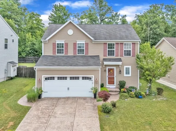 6091 Woodford Dr, Lake View, NY 14085