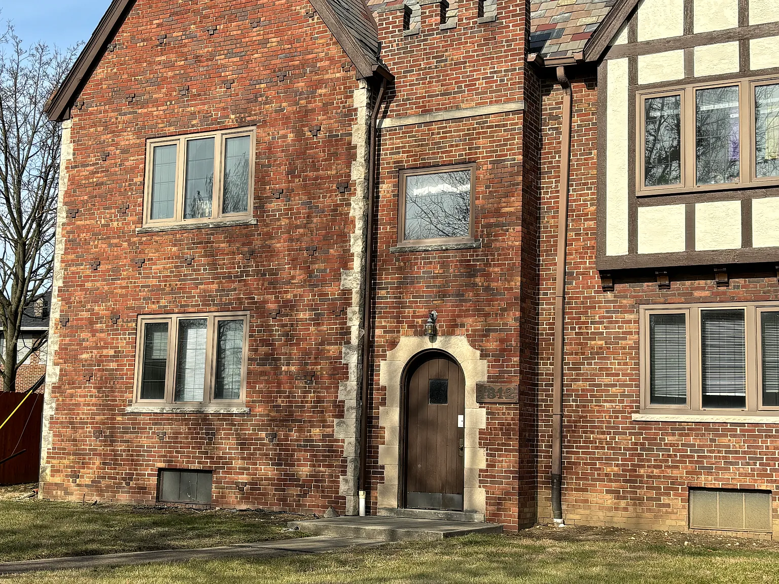 2 bed, 950 sqft, $1,095 — Photo 2