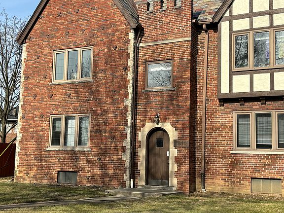 2nd image of 1812 King Ave #B