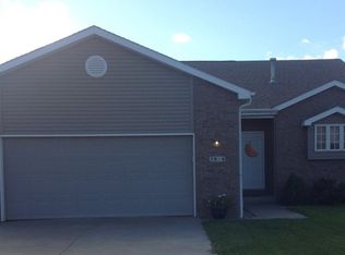 5916 Upton Grey Cir, Lincoln, NE 68516