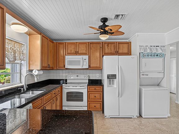 5th image of 948 Savannas Point Drive #D