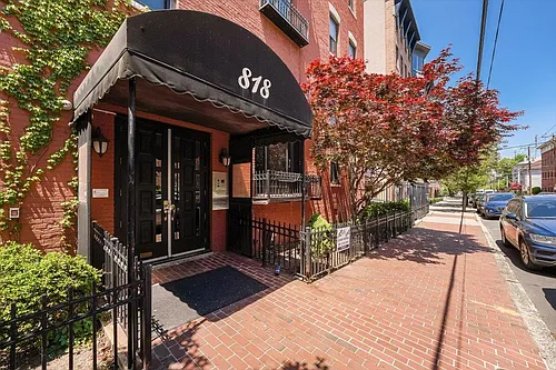 818 Jefferson St #3B Photo 1