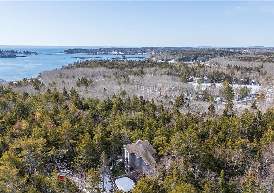 1st image of 31 Schaefer Lane