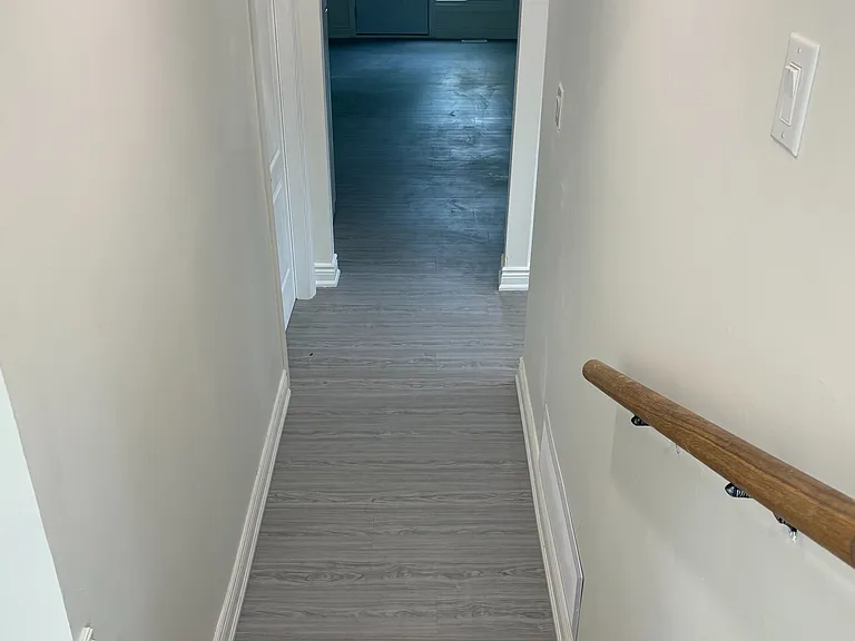 44 Sylvia St — Photo 8