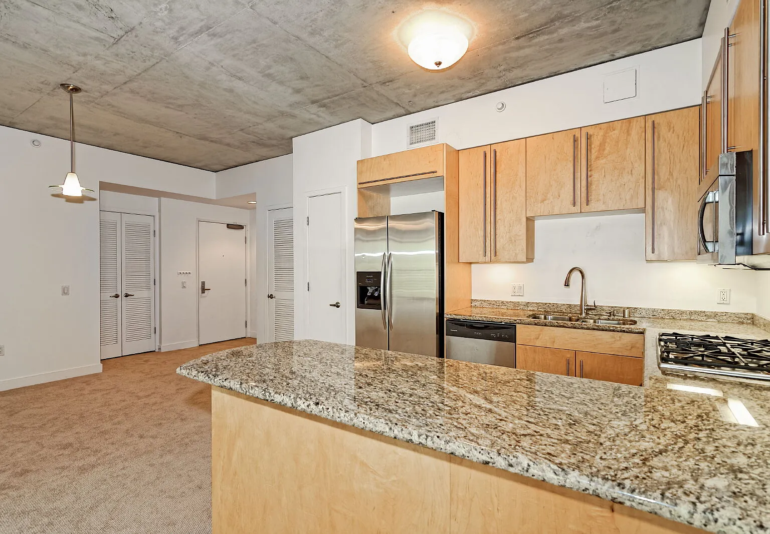 801 Ash St — Photo 3