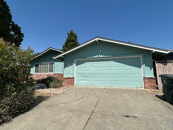 2nd image of 271 Citrus Ave