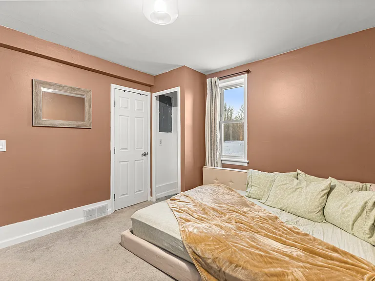 50001 Geddes Rd — Photo 32