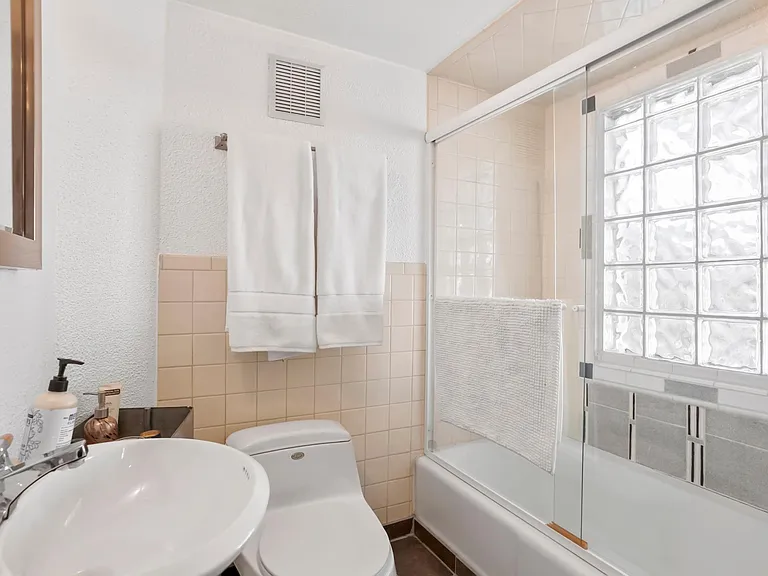 3623 Julian St — Photo 22