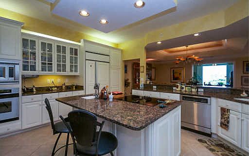5th image of 701 Ocean Club Pl