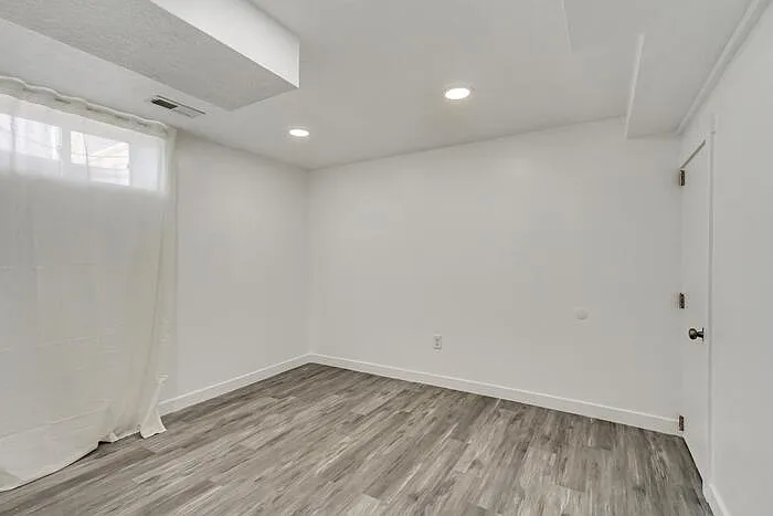 235 N 800 E — Photo 6