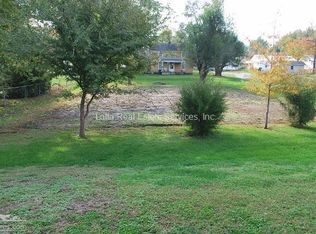 715 W 26th St, Higginsville, MO 64037