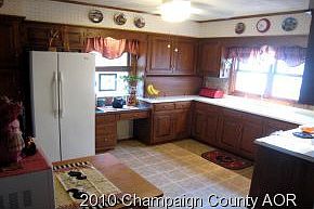4th image of 840 E County Road 800 N