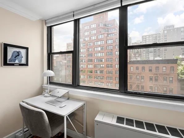 225 East 36th Street 6G image 3 of 13