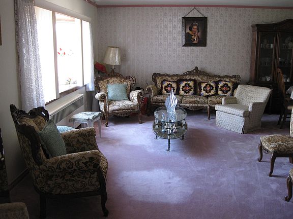 2nd image of 2282 Baylis Ave