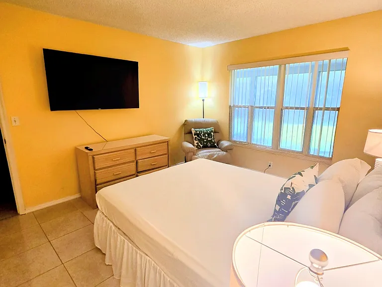 3194 Sandy Shore Ln — Photo 32