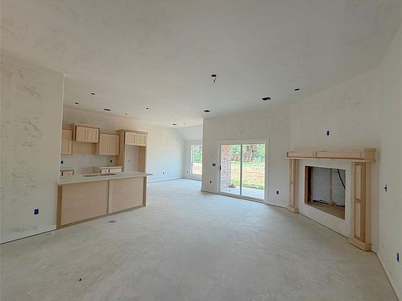 3rd image of 2208 Winter Ridge Rd