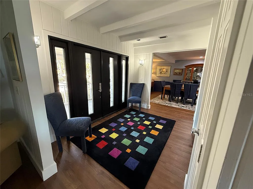 4 bed, 3.0 bath, 3275 sqft, $10,000 — Photo 4