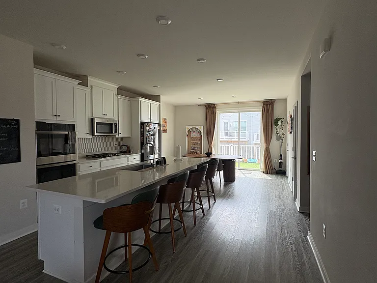24180 Kilbride Ter — Photo 22