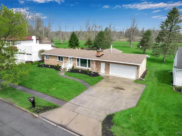 1162 E Robinson St, North Tonawanda, NY 14120