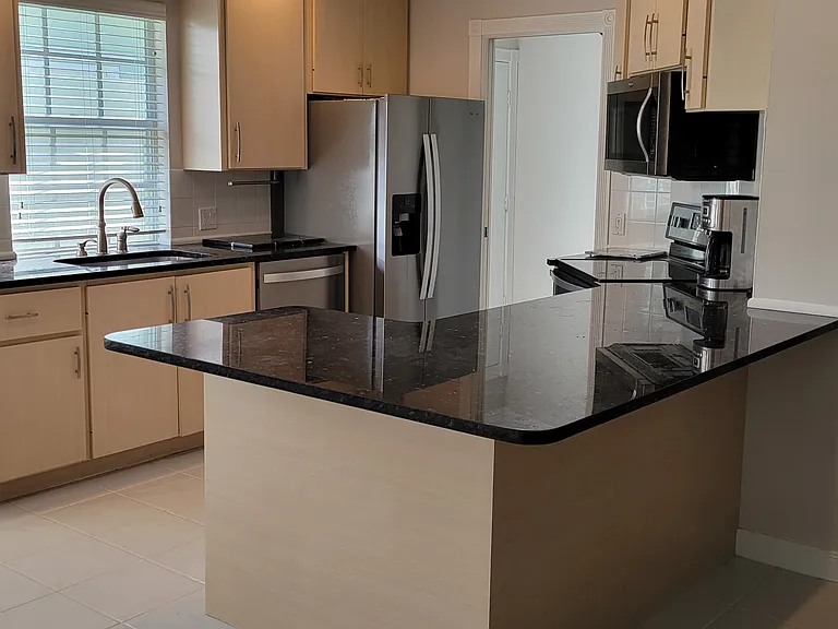 1610 SW Waterfall Blvd — Photo 9